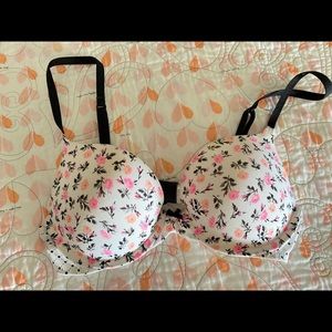 Victoria Secret PINK Wear Everywhere Push Up Bra